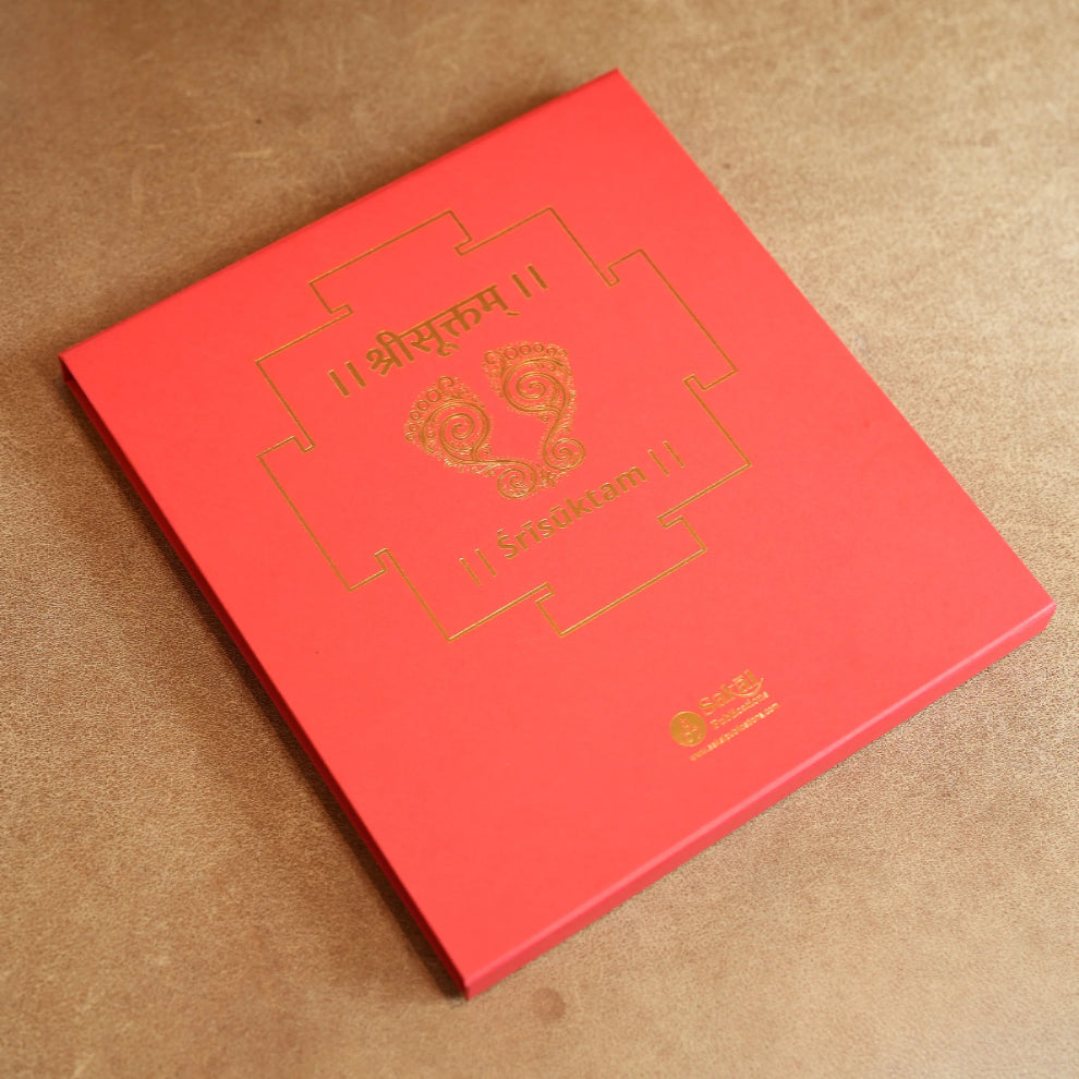 Shrisuktam English Book by Mrunal Pawar featuring the sacred Vedic hymn to Goddess Lakshmi